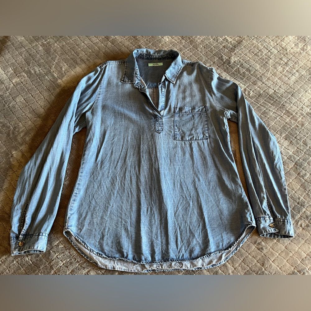 Collared Denim Long Sleeve Shirt